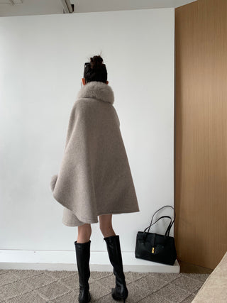 Cape Fox Fur Collar Cashmere Wavy Coat - Phosgene